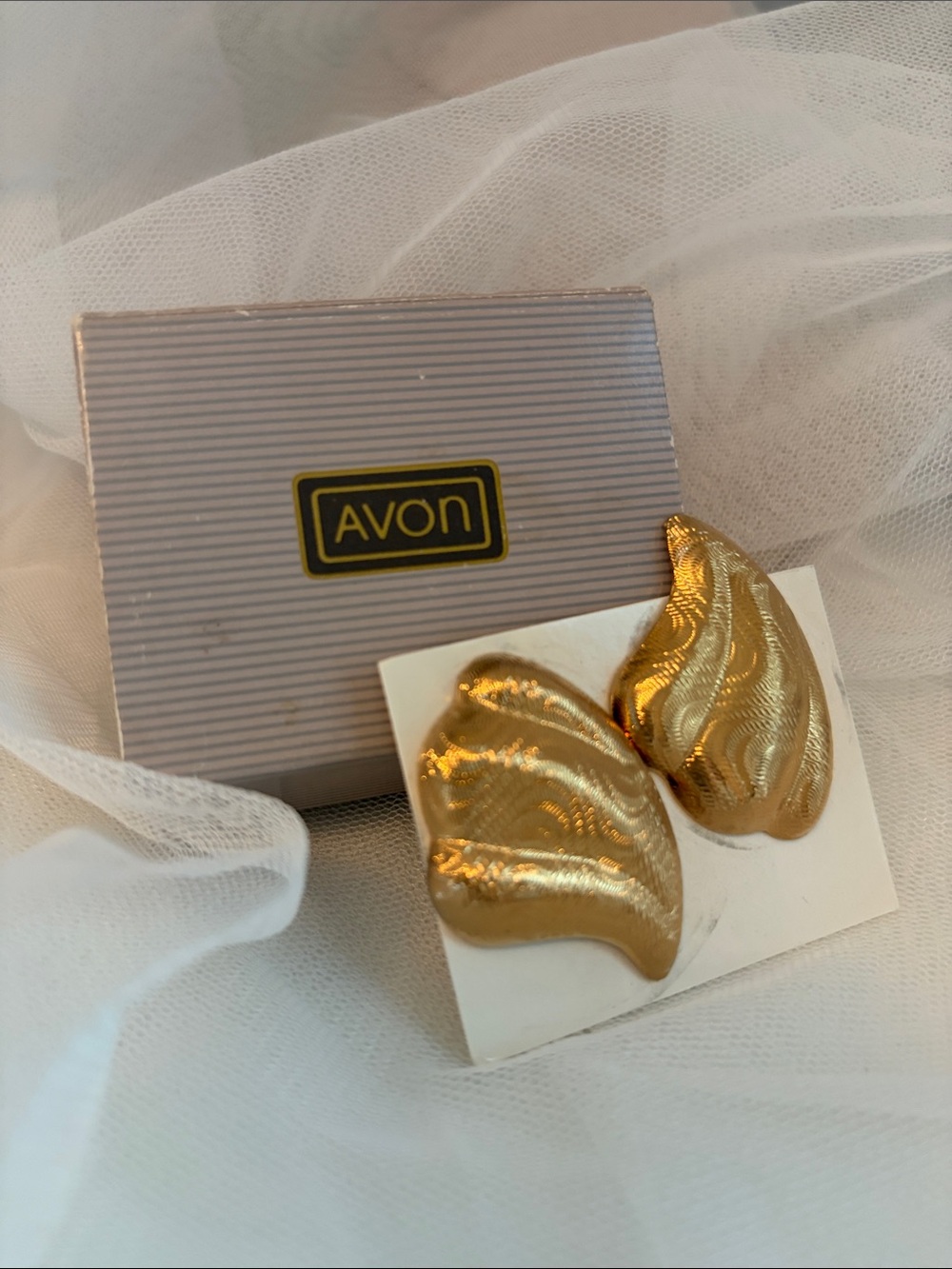 Vintage Avon Breathless Nautical Shells Pierced